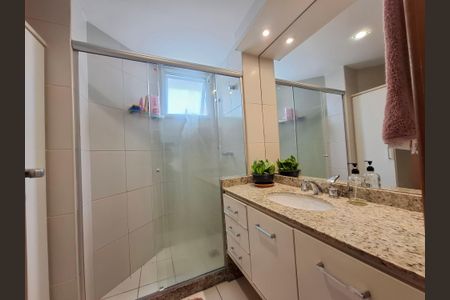 Apartamento à venda com 93m², 3 quartos e 1 vaga Apartamento à venda com 93m², 3 quartos e 1 vagaBanheiro da suíte