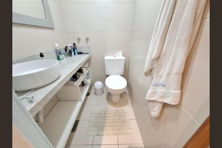 Apartamento à venda com 93m², 3 quartos e 1 vaga Apartamento à venda com 93m², 3 quartos e 1 vagaBanheiro da suíte 2