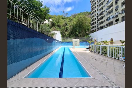 Apartamento à venda com 93m², 3 quartos e 1 vaga Apartamento à venda com 93m², 3 quartos e 1 vagaÁrea comum - Piscina