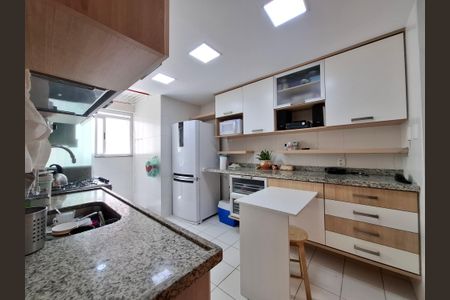 Apartamento à venda com 93m², 3 quartos e 1 vaga Apartamento à venda com 93m², 3 quartos e 1 vagaCozinha e Área de Serviço