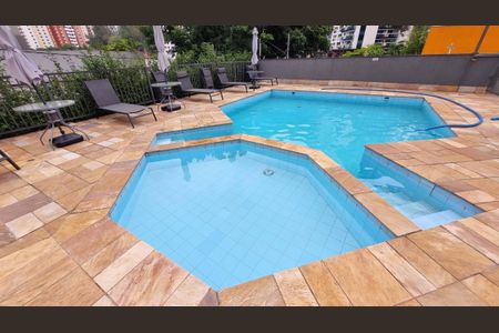 Apartamento para alugar com 100m², 3 quartos e 2 vagasÁrea comum - Piscina