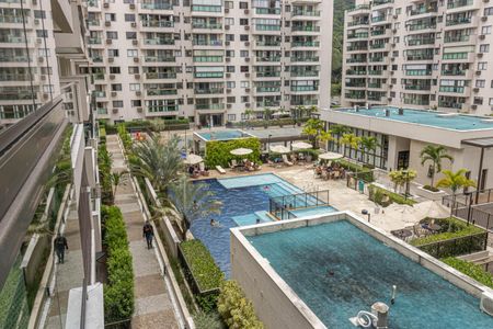 Apartamento à venda com 83m², 3 quartos e 1 vaga Apartamento à venda com 83m², 3 quartos e 1 vagaÁrea comum