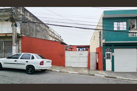 Casa para alugar com 130m², 2 quartos e 1 vaga Casa para alugar com 130m², 2 quartos e 1 vagaFachada