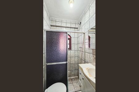 Casa para alugar com 130m², 2 quartos e 1 vaga Casa para alugar com 130m², 2 quartos e 1 vagaBanheiro da suíte 2