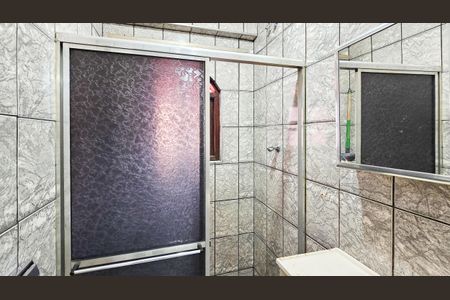 Casa para alugar com 130m², 2 quartos e 1 vaga Casa para alugar com 130m², 2 quartos e 1 vagaBanheiro da suíte 2