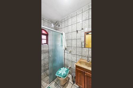 Casa para alugar com 130m², 2 quartos e 1 vaga Casa para alugar com 130m², 2 quartos e 1 vagaBanheiro da Suíte 1