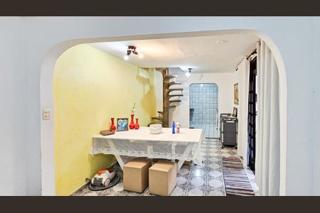 Casa para alugar com 130m², 2 quartos e 1 vaga Casa para alugar com 130m², 2 quartos e 1 vagaSala