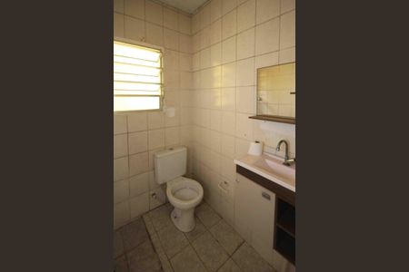 Banheiro de casa para alugar com 1 quarto, 35m² em Cidade Satelite Santa Barbara, São Paulo