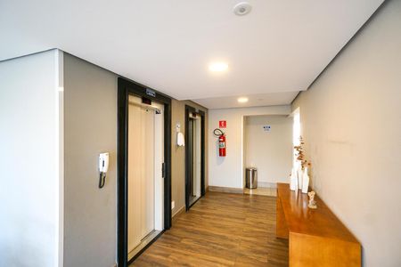 Apartamento à venda com 58m², 2 quartos e 1 vagaHall social