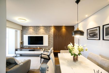 Apartamento à venda com 58m², 2 quartos e 1 vagaSala