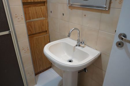 Apartamento para alugar com 80m², 2 quartos e sem vagaBanheiro