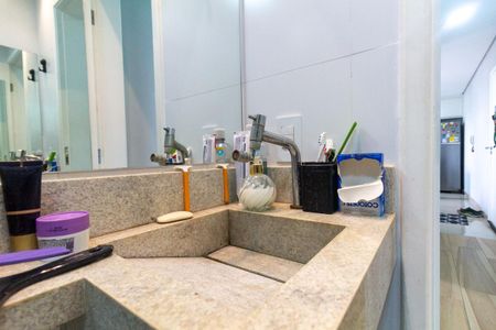 Apartamento à venda com 42m², 2 quartos e 1 vaga Apartamento à venda com 42m², 2 quartos e 1 vagaBanheiro