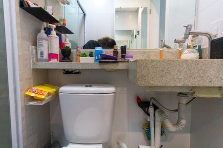 Apartamento à venda com 42m², 2 quartos e 1 vaga Apartamento à venda com 42m², 2 quartos e 1 vagaBanheiro