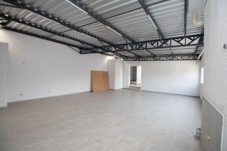 Casa para alugar com 79m², 2 quartos e sem vagaÁrea comum