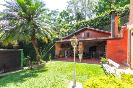 Casa para alugar com 850m², 4 quartos e 3 vagasQuintal