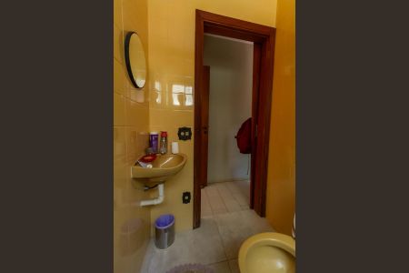 Casa para alugar com 850m², 4 quartos e 3 vagasBanheiro de serviço