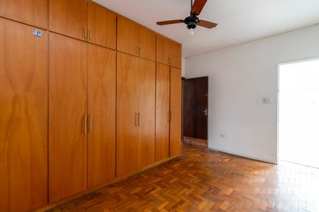 Casa à venda com 375m², 4 quartos e 2 vagasCasa 2 - Quarto 2