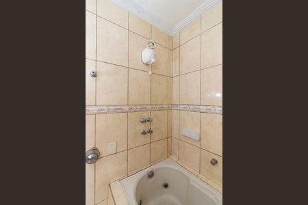 Casa à venda com 375m², 4 quartos e 2 vagasCasa 2 - Banheiro 2