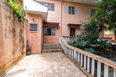 Casa à venda com 375m², 4 quartos e 2 vagasQuintal dos Fundos 