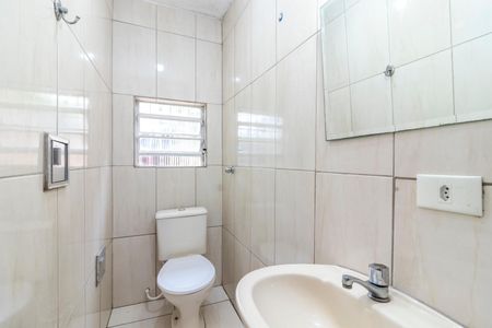 Casa à venda com 375m², 4 quartos e 2 vagasCasa 2 - Banheiro 1