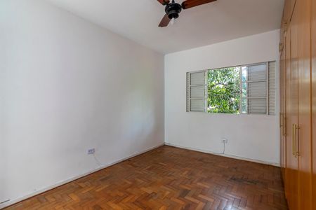 Casa à venda com 375m², 4 quartos e 2 vagasCasa 2 - Quarto 2