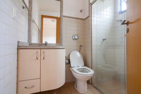 Apartamento para alugar com 148m², 4 quartos e 2 vagas Apartamento para alugar com 148m², 4 quartos e 2 vagasBanheiro da Suite 1