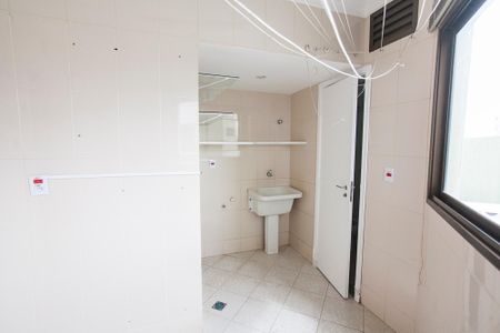 Apartamento para alugar com 148m², 4 quartos e 2 vagas Apartamento para alugar com 148m², 4 quartos e 2 vagasÁrea de Serviço