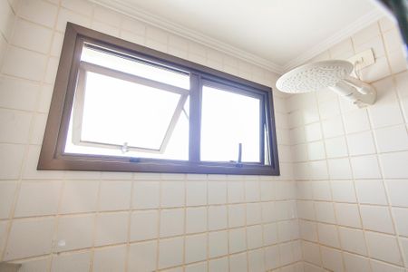 Apartamento para alugar com 148m², 4 quartos e 2 vagas Apartamento para alugar com 148m², 4 quartos e 2 vagasBanheiro da Suite 3