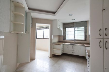 Apartamento para alugar com 148m², 4 quartos e 2 vagas Apartamento para alugar com 148m², 4 quartos e 2 vagasCozinha