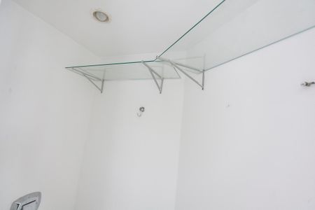 Apartamento para alugar com 148m², 4 quartos e 2 vagas Apartamento para alugar com 148m², 4 quartos e 2 vagasBanheiro de Serviço