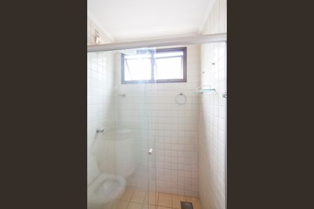 Apartamento para alugar com 148m², 4 quartos e 2 vagas Apartamento para alugar com 148m², 4 quartos e 2 vagasBanheiro da Suite 1