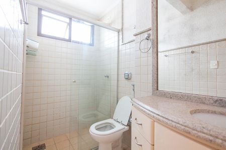 Apartamento para alugar com 148m², 4 quartos e 2 vagas Apartamento para alugar com 148m², 4 quartos e 2 vagasBanheiro da Suite 3