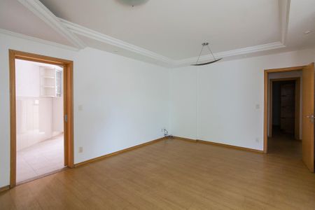 Apartamento para alugar com 148m², 4 quartos e 2 vagas Apartamento para alugar com 148m², 4 quartos e 2 vagasSala