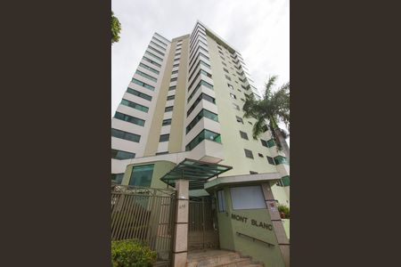 Apartamento para alugar com 148m², 4 quartos e 2 vagas Apartamento para alugar com 148m², 4 quartos e 2 vagasFachada