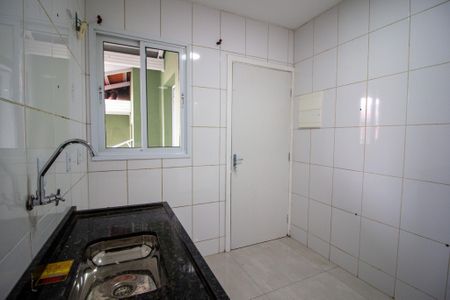 Casa de condomínio para alugar com 125m², 2 quartos e 2 vagasCozinha 