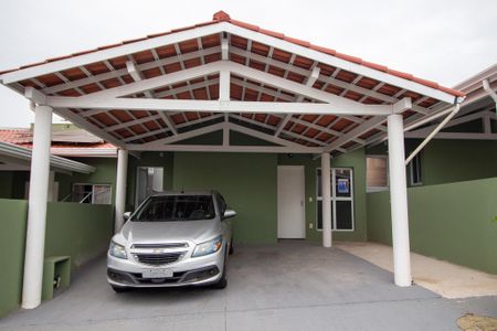 Casa de condomínio para alugar com 125m², 2 quartos e 2 vagasFachada