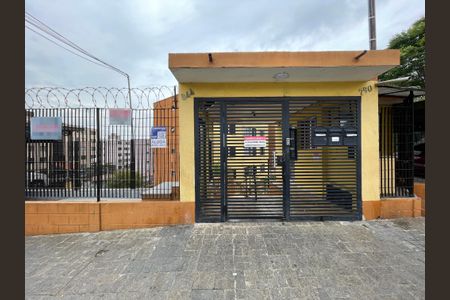 Apartamento para alugar com 67m², 2 quartos e 1 vaga Apartamento para alugar com 67m², 2 quartos e 1 vagaFachada + Placa