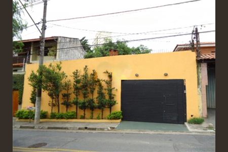 Casa à venda com 185m², 2 quartos e 6 vagas