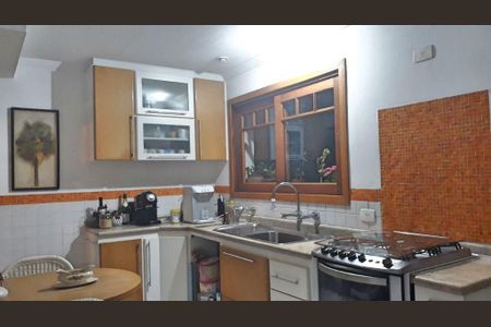 Casa à venda com 3 quartos, 300m² em Mirandópolis, São Paulo