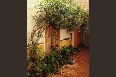 Casa à venda com 3 quartos, 300m² em Mirandópolis, São Paulo