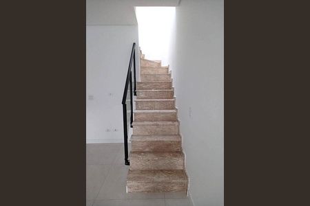 Casa à venda com 3 quartos, 100m² em Jardim Caravelas, São Paulo