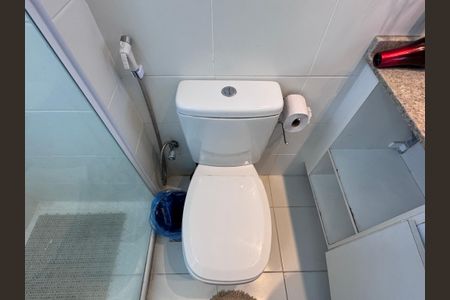 Apartamento à venda com 70m², 2 quartos e 1 vagaSuíte 1 - Banheiro