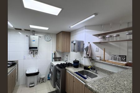 Apartamento à venda com 70m², 2 quartos e 1 vagaCozinha e Área de Serviço