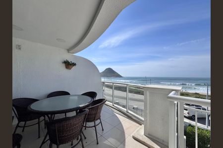 Apartamento à venda com 70m², 2 quartos e 1 vagaVaranda