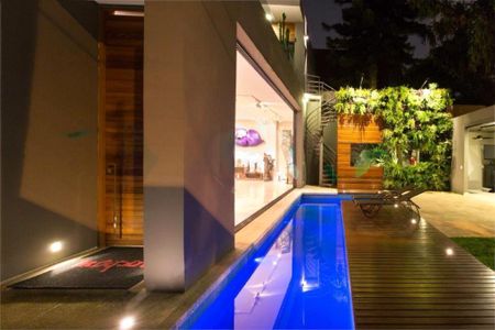 Casa à venda com 695m², 5 quartos e 8 vagas