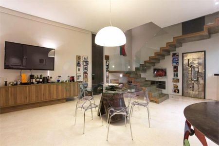 Casa à venda com 5 quartos, 695m² em Campo Belo, São Paulo