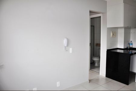 Apartamento para alugar com 32m², 2 quartos e sem vaga Apartamento para alugar com 32m², 2 quartos e sem vagaDetalhe - Sala