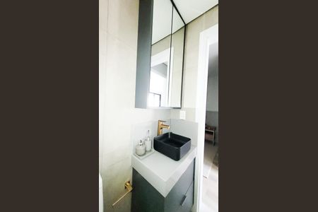 Apartamento à venda com 78m², 2 quartos e 2 vagas Apartamento à venda com 78m², 2 quartos e 2 vagasBanheiro da Suite 1