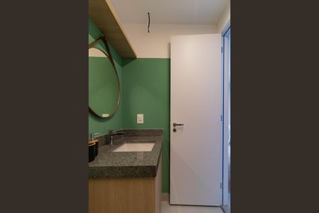 Banheiro de kitnet/studio para alugar com 1 quarto, 27m² em Perdizes, São Paulo