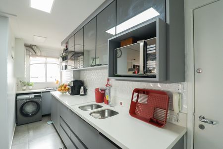 Apartamento à venda com 93m², 3 quartos e 2 vagasCozinha e Área de Serviço